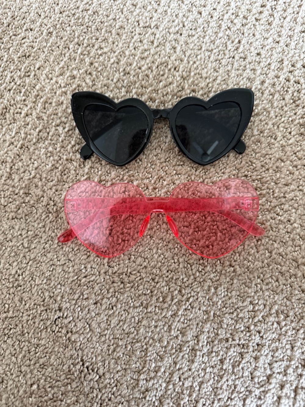 Heart-Shaped Sunglasses Duo - Black & Red